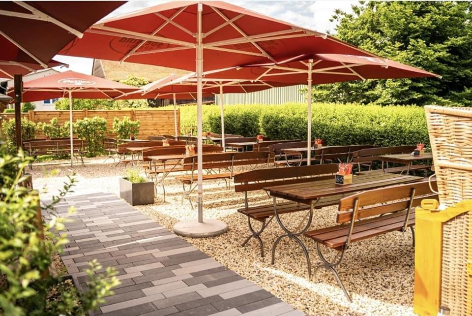 Rhoenblick Landhotel - Restaurant - Countrypub Petersberg  Екстер'єр фото