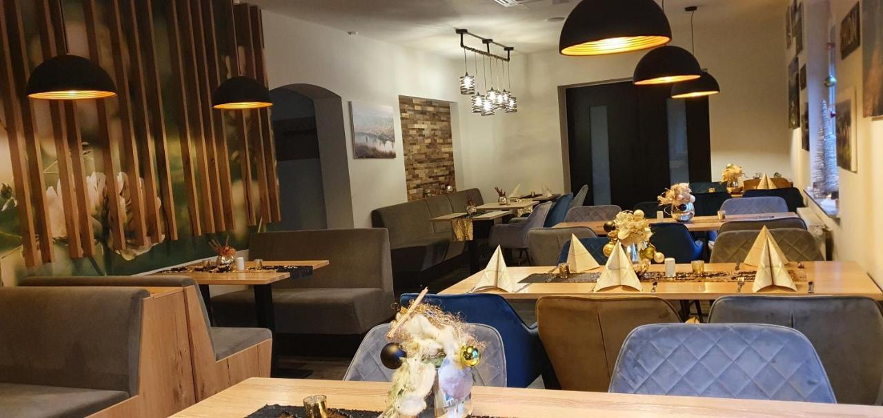 Rhoenblick Landhotel - Restaurant - Countrypub Petersberg  Екстер'єр фото